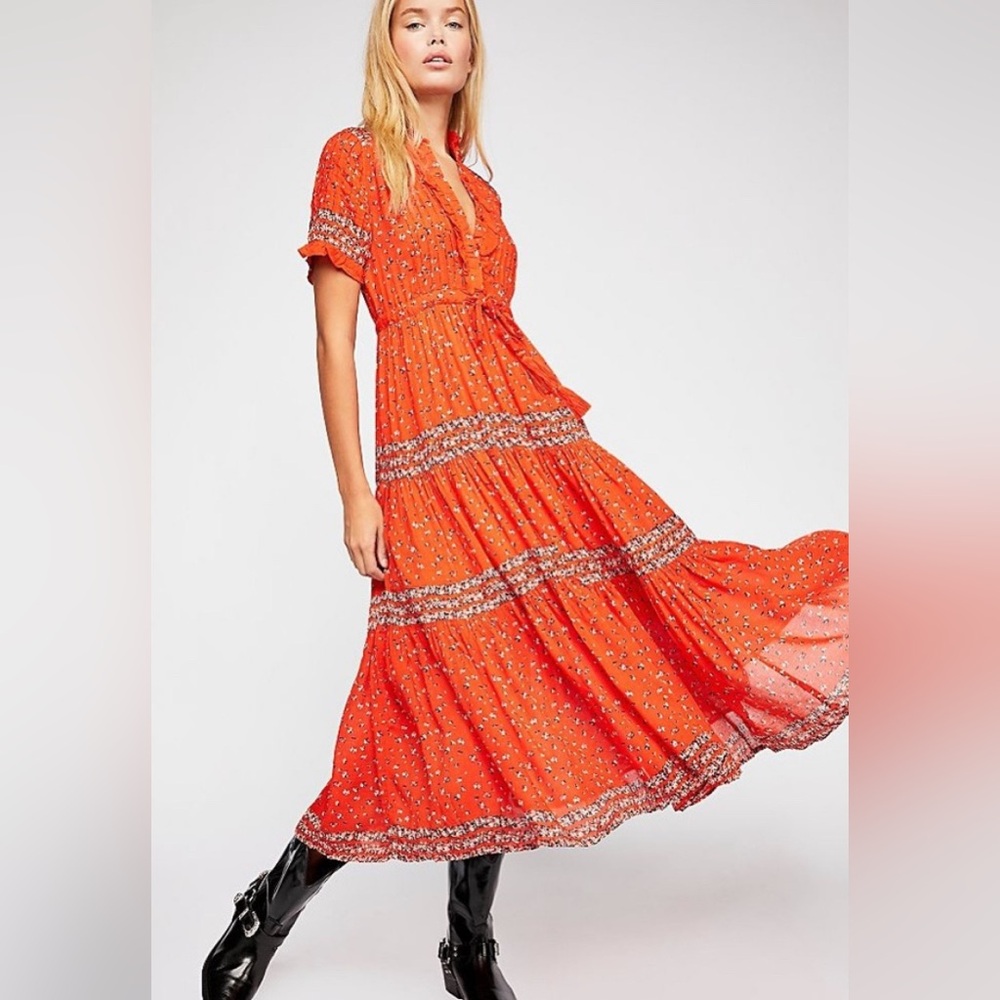Free People Boho Maxi Dress – Size Large
🌼 Excellent Pre-Loved Condition